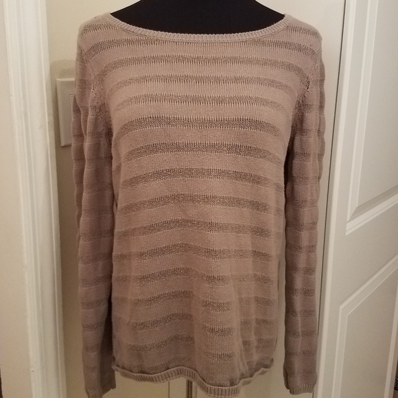Ann Taylor Sweaters - Ann Taylor Lightweight Knit Scoop Neck Sweater